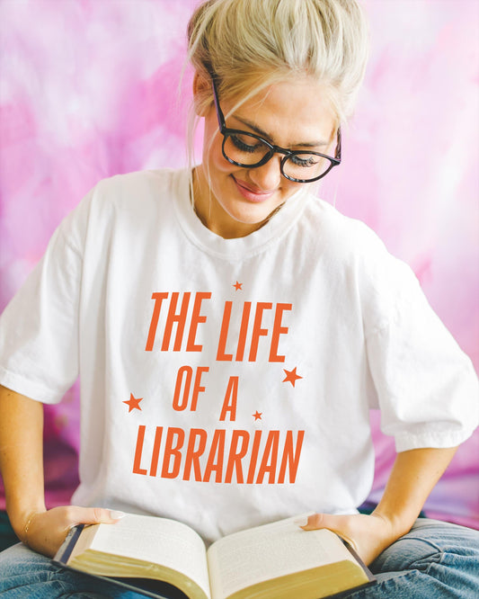 Swiftie Librarian T-Shirt: Funny Book Lover Tee