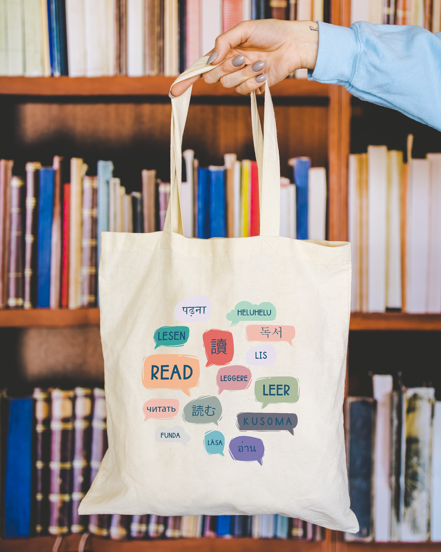 Read in World LanguagesTote Bag