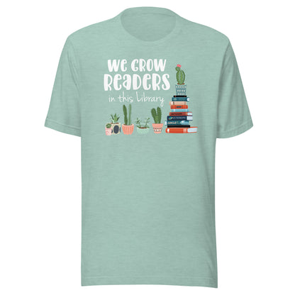 We Grow Readers in this Library Short Sleeve T-shirt